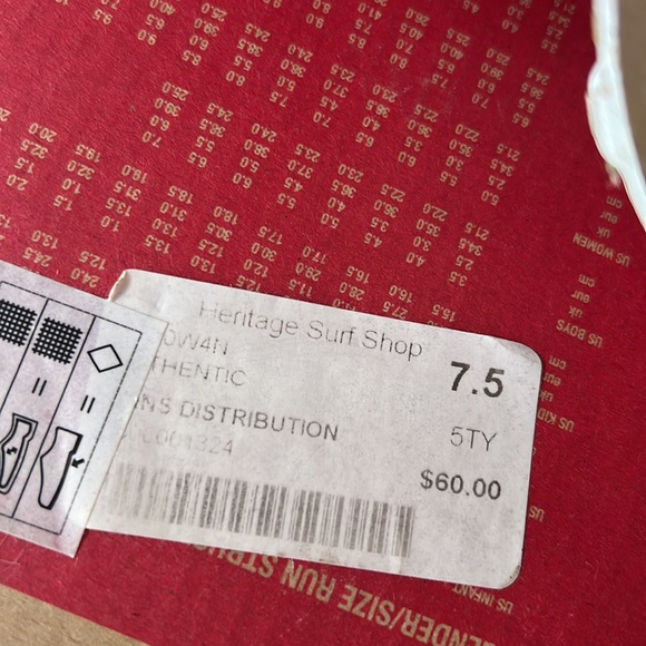 Vans light blue size 7.5 NWT small stain not noticeable. - Picture 5 of 5